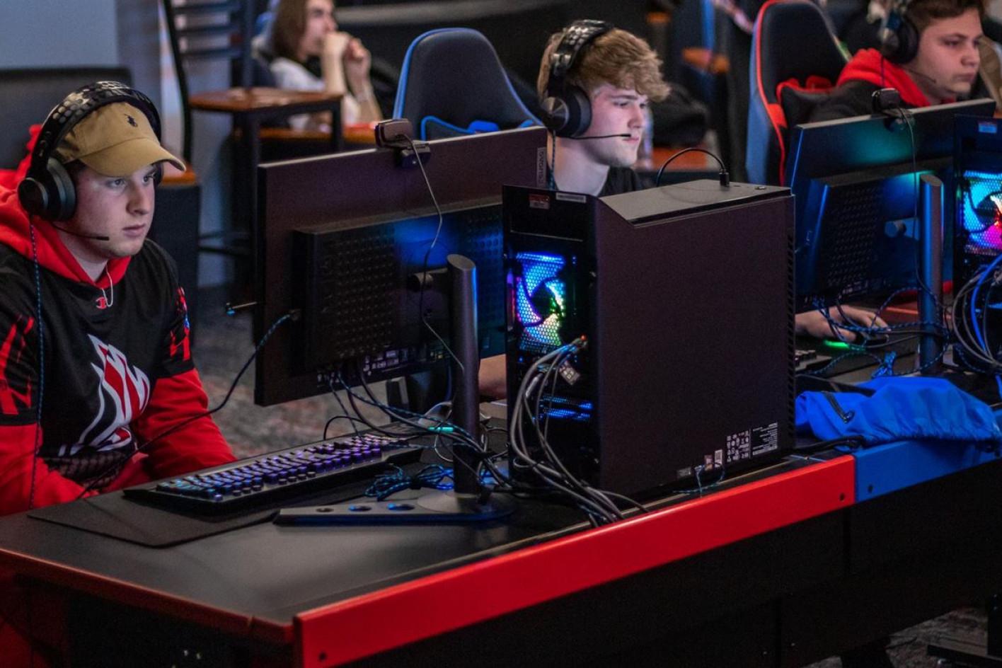 In 2021, esports became the first coed varsity sport at Carthage, and the 28th overall sport for the Firebirds.