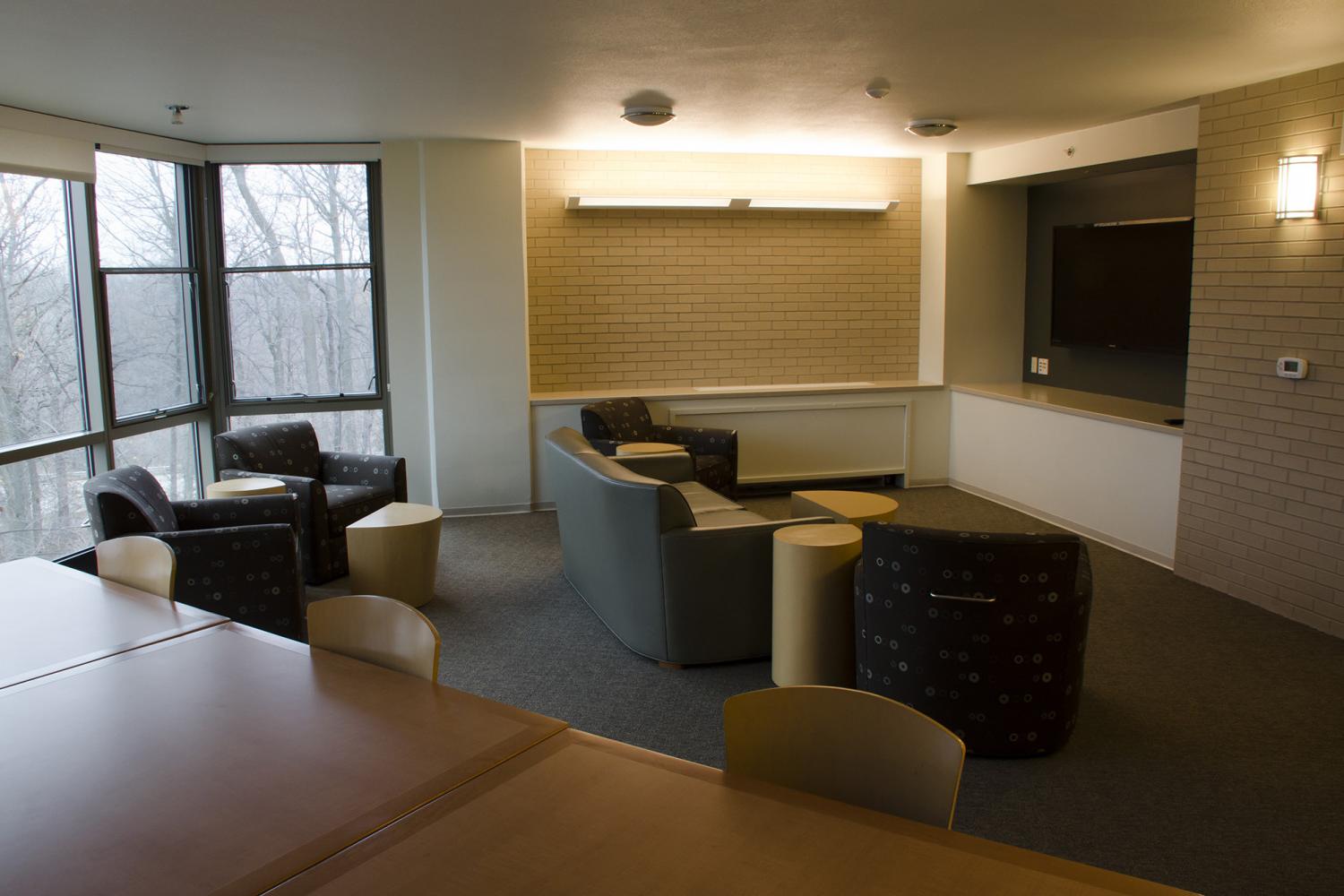 The Oaks offer communal lounge spaces located on each floor and dedicated study spaces in the basements.